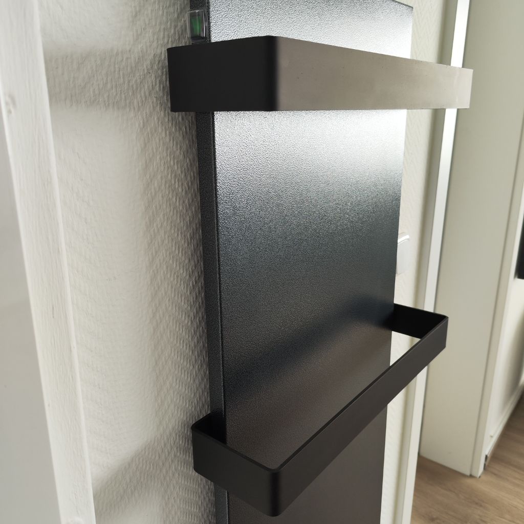 infrarot-handtuchheizung-schwarzmatt-elbo-therm-seite-links infrarot-handtuchheizung-schwarzmatt-elbo-therm-seite-links